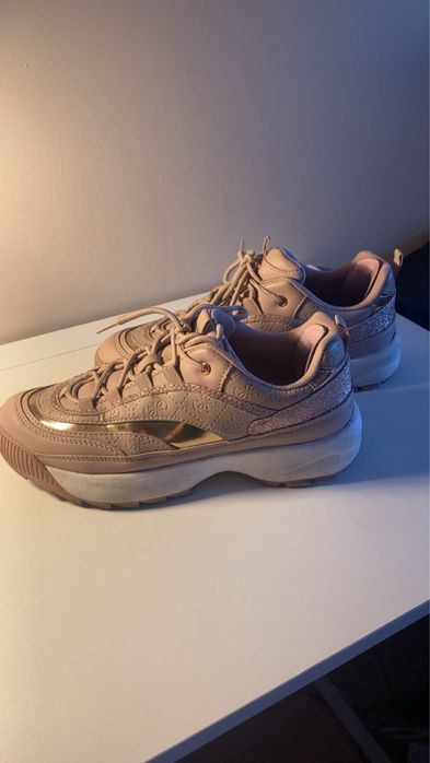 Guees buty  w super stanie