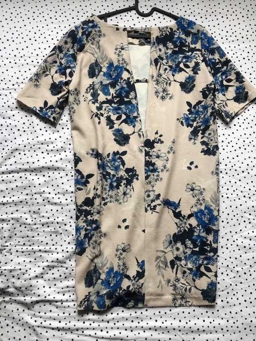 Piękna sukienka w kwiaty na lato prosty fason 38 M Only Zalando