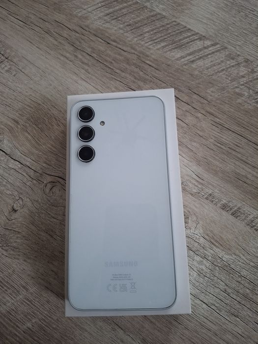 Продам телефон Samsung A35 сост. 5