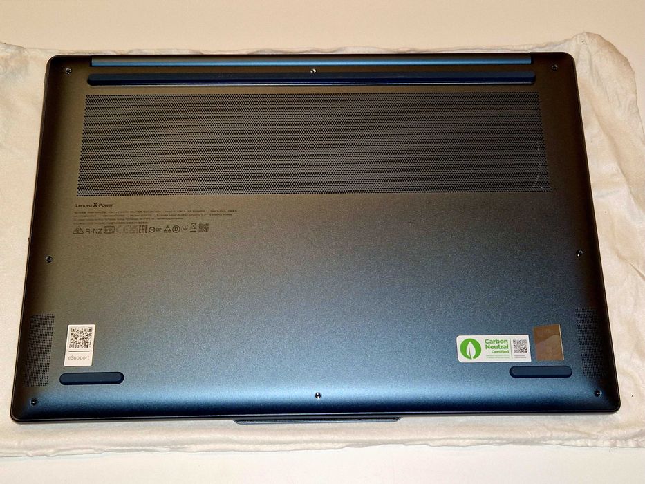 LENOVO Yoga Pro 9i Gen 10 Aura Edition 2025