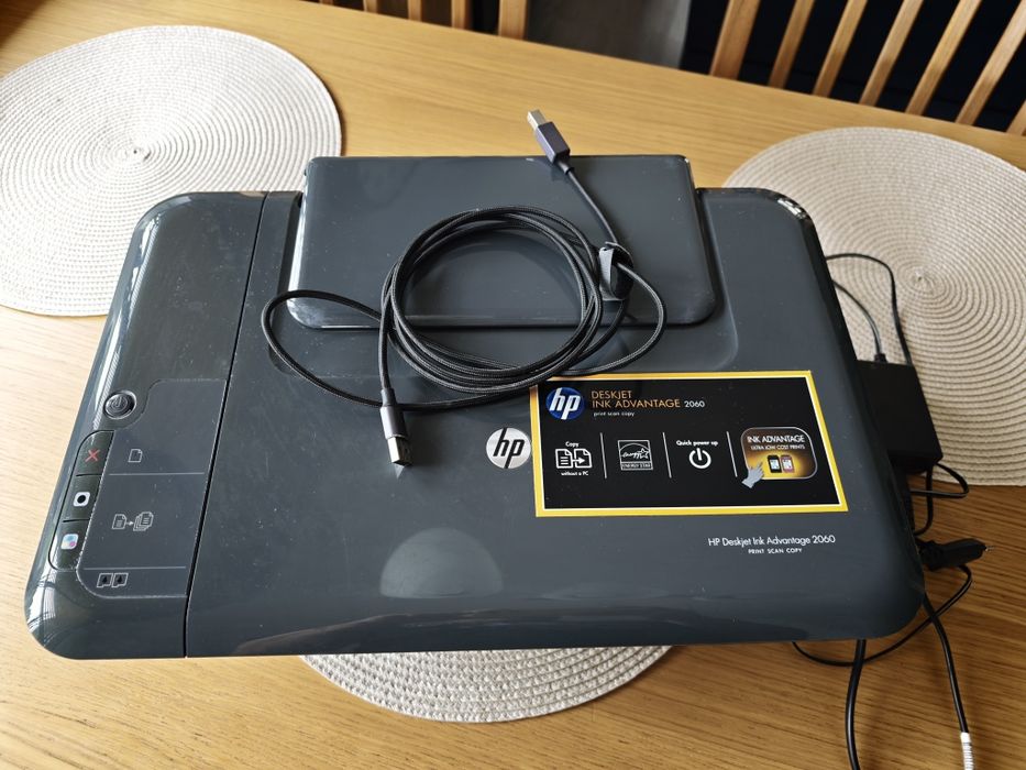 Urządzenie wielofunkcyjne HP DeskJet Ink Advantage 2060 (Drukarka / Skaner / Ksero) + okablowanie