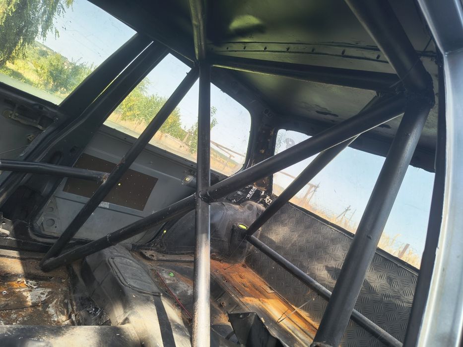 Bmw 3 e30 кузов з документами каркасом