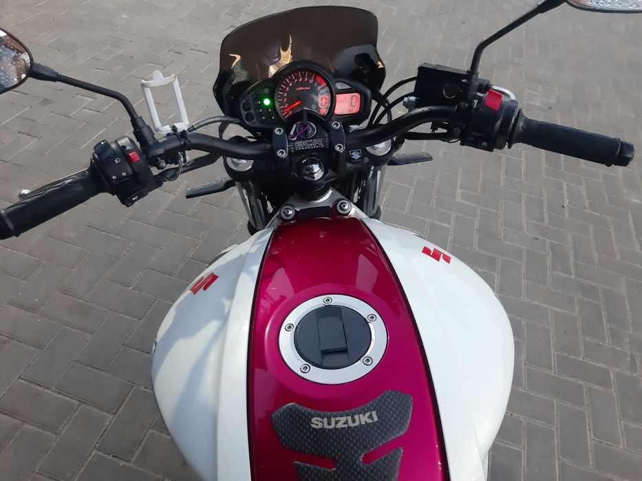 Suzuki Gladius SV650