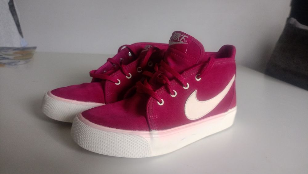Sprzedam buty sportowe Nike rozmiar 36, 5 trampki  z wysoką  cholewką