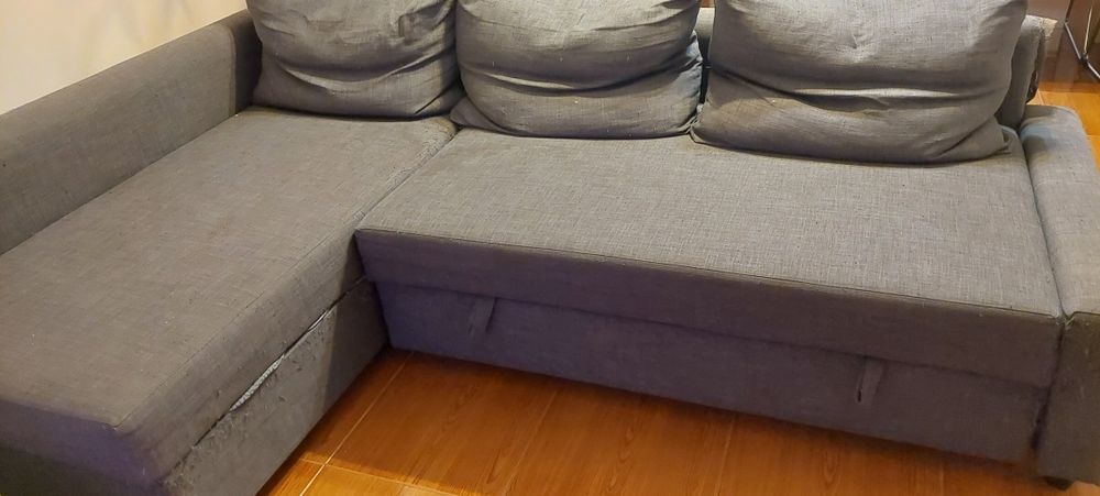 Sofá cama com arrumação