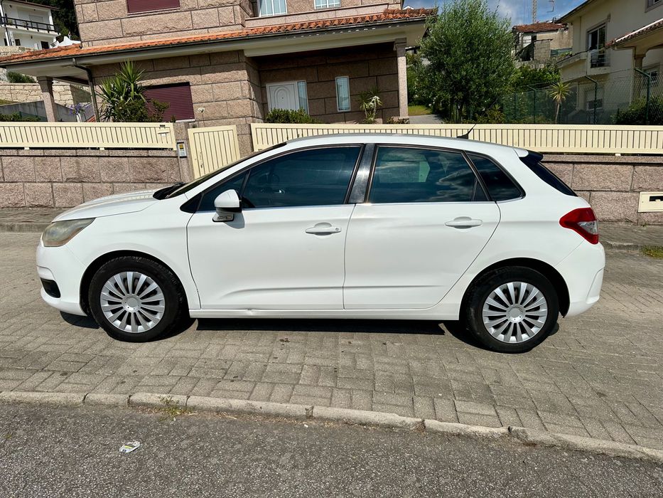 Citroën C4 II 1.6 HDi 92 cv | GPS | AC Bi-Zona | Muito Equipado