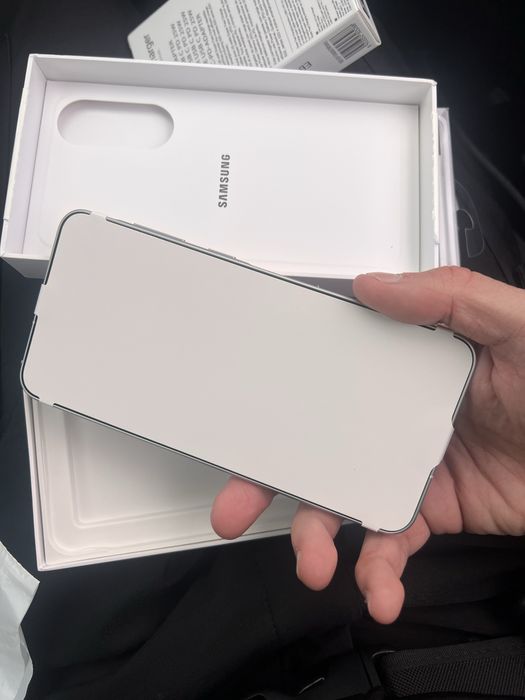 A56  branco 5G 256gb  com carregador