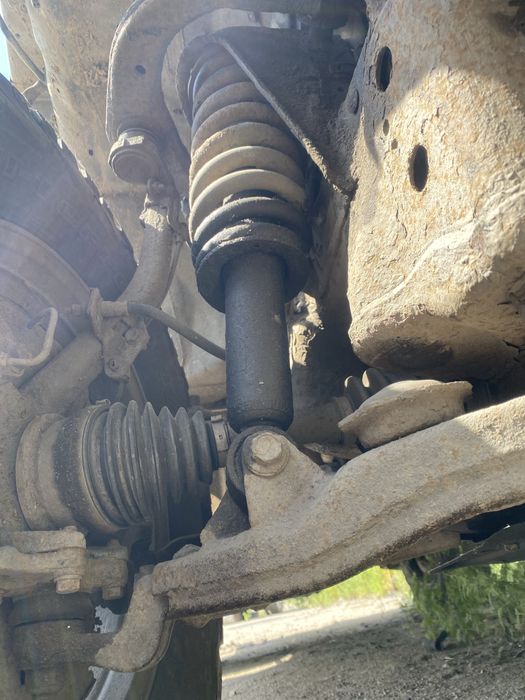 Передняя подвеска Toyota Land Cruiser 90