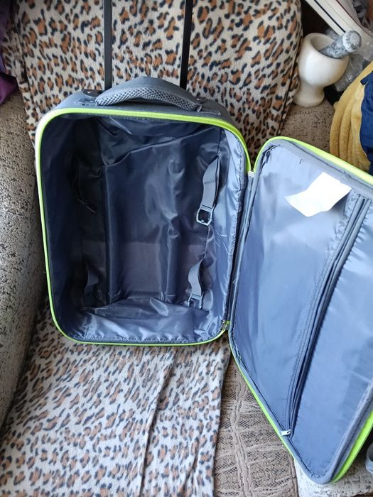 Walizka kabinowa wysokość 45 cm szer30 cm