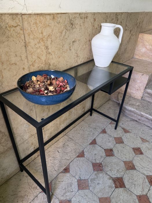 Mesa Vittsjö + Decoração
