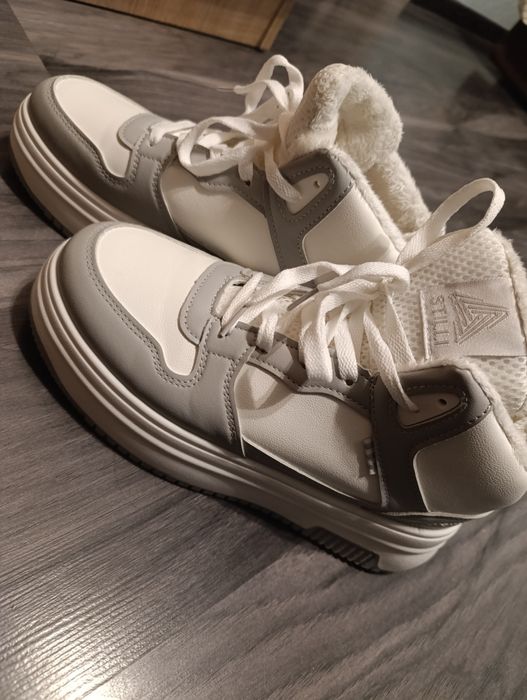 Чоботи зимові кросівки високі 40 р