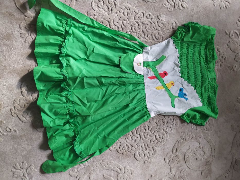 Сукня на дівчинку