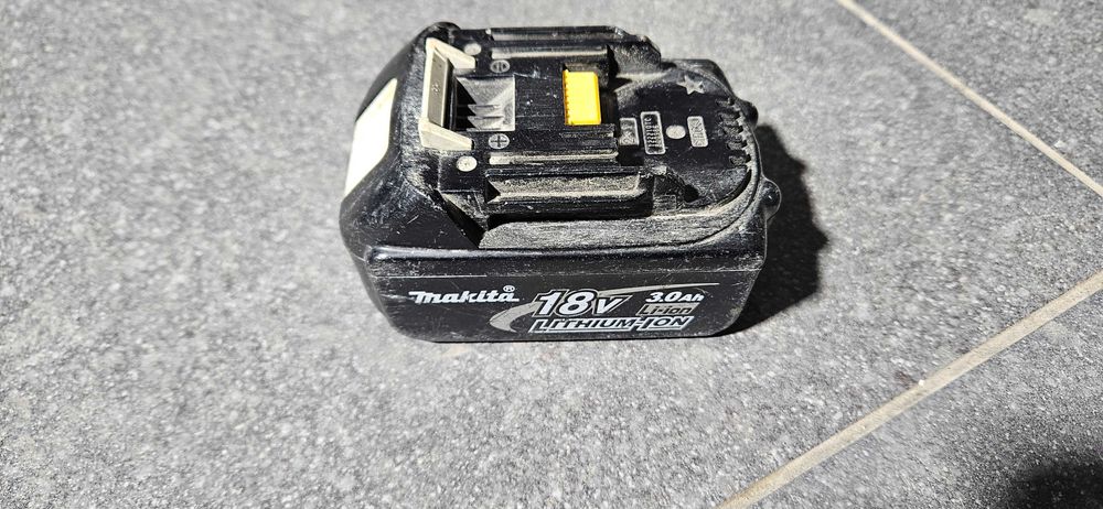 akumulator bateria MAKITA 18V 3.0 Ah BL1830
