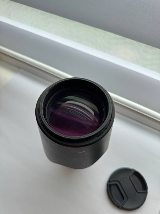 професійний телеоб’єктив Nikon AF NIKKOR 80–200mm 1:2.8 D.