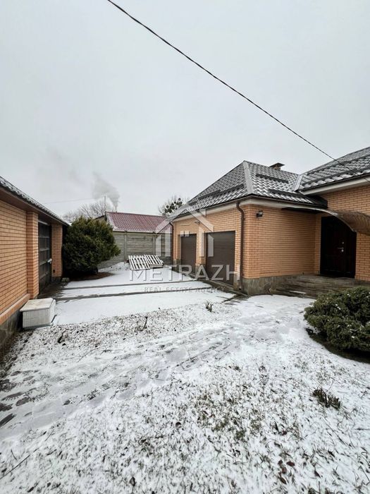 Продам будинок на Холодній горі з ремонтом ,198м2