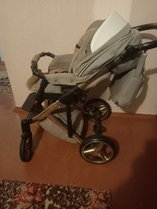 Продажа дитячої коляски