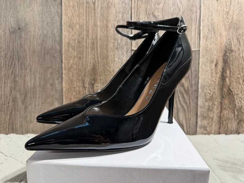 Czarne buty na obcasie szpilki Guess Napril 2 41