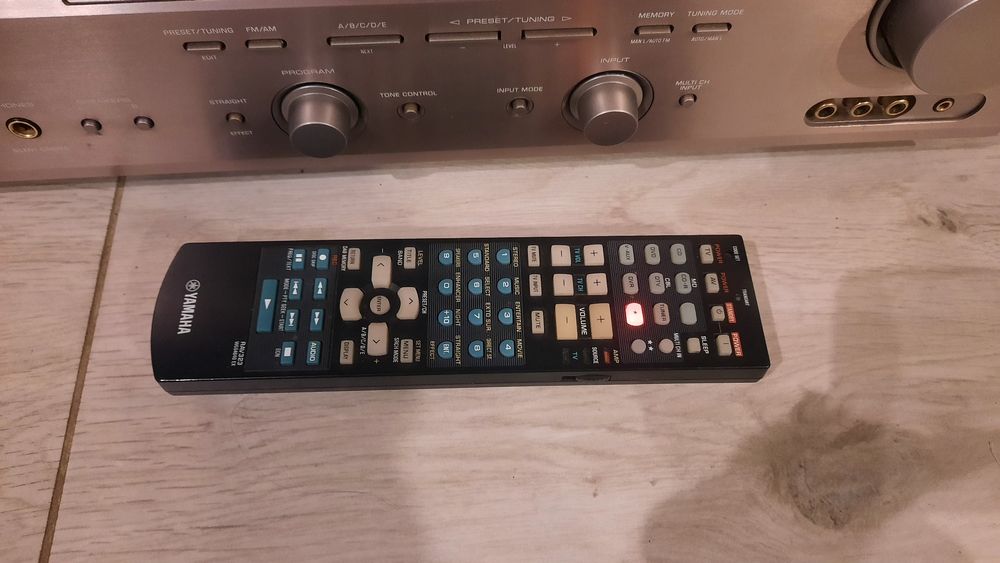 Yamaha Amplituner RX-V559