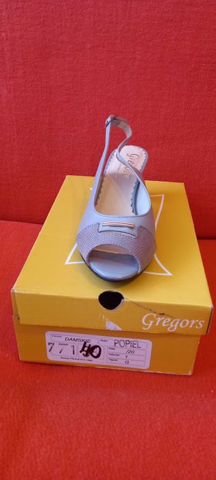 Skórzane czólenka 40