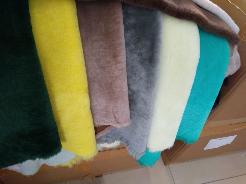 Кожа и дубленочный мех, мутон шубный, астраган, лама. Шкiра, хутро.