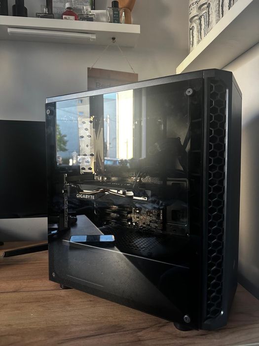 Komputer Stacjonarny (RTX, i7)