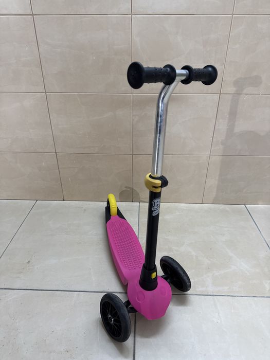 Trotinete de crianca com 3 rodas rosa