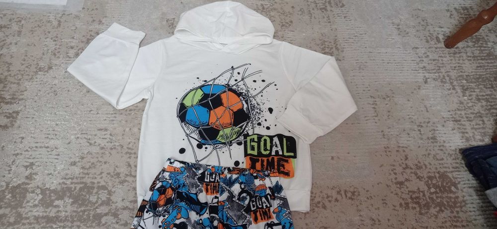 Костюм на хлопчика 110-116см.