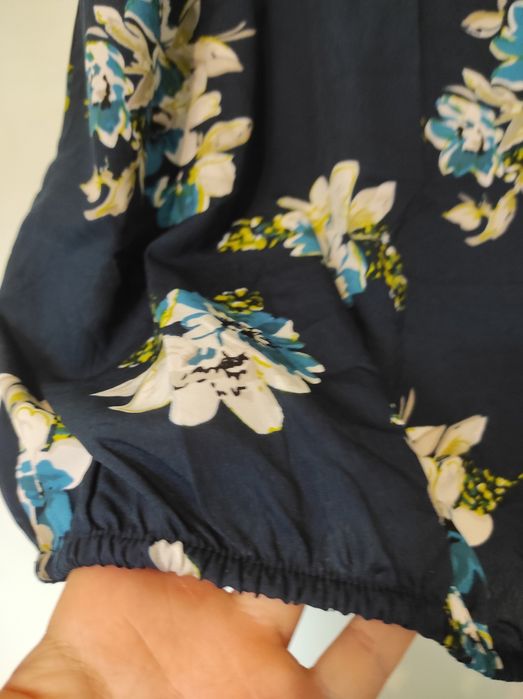 Zwiewna bluzka w kwiaty