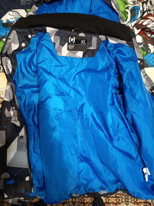 Куртка утепленная с капюшоном Cropp.