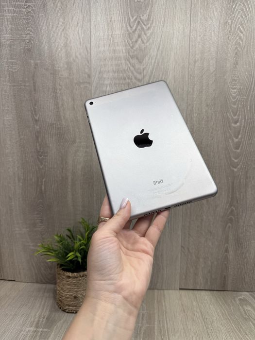 iPad mini 4, 128 GB Wi-Fi