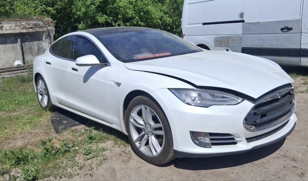 Розборка Тесла модел s Запчастини до Tesla Model s 2013-2021