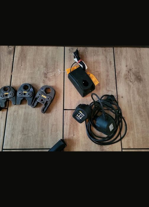 Zaciskarka prasa Rems mini