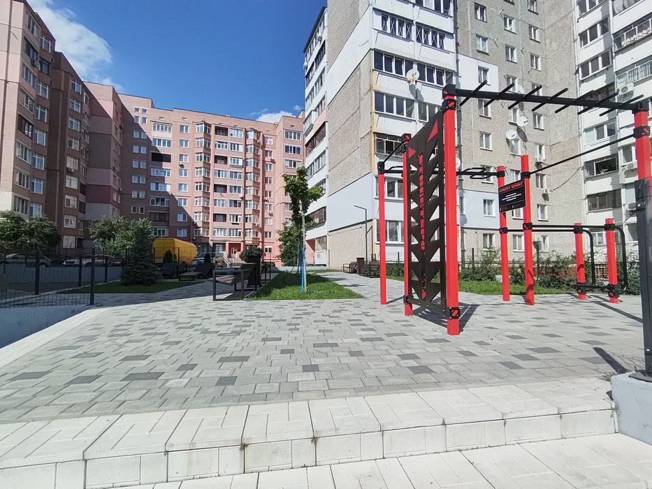 Продається дворівнева квартира в м.Васильків  з власною терасою