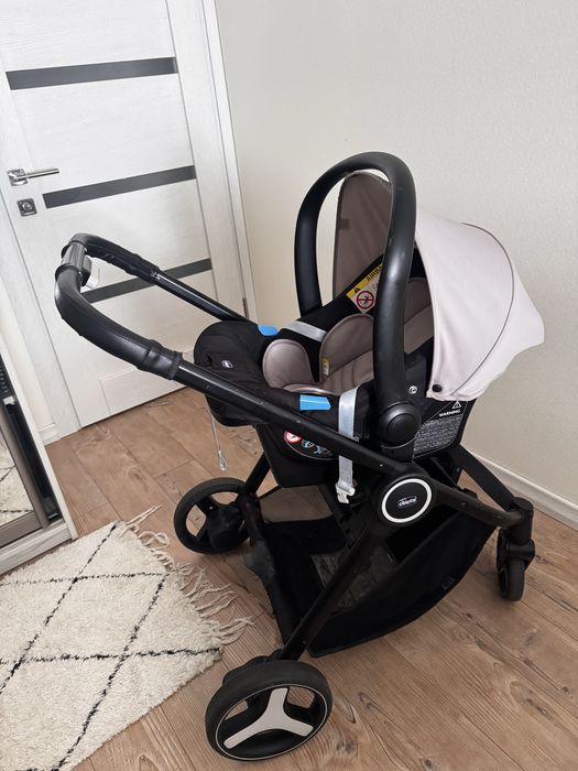 Коляска Chicco 3 в 1