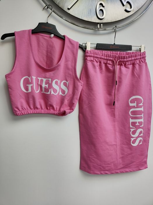 Zestaw komplet cukierkowy różowy spódnica top guess S
