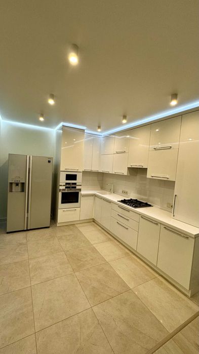 продаж 2к квартири ЖК СТОЛИЧНИЙ