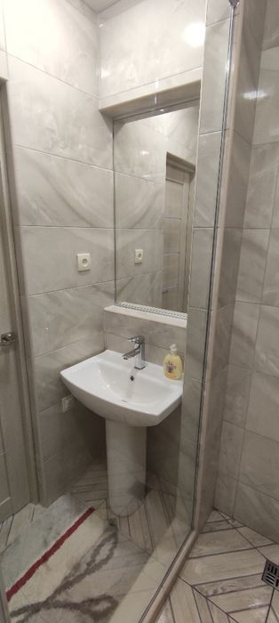2ком. квартира. Л.б. 10  микр..