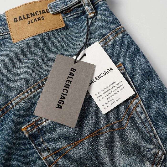 Шорти Balenciaga