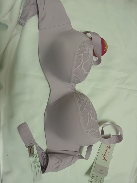Бюстгальтер Triumph 80B