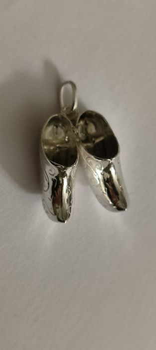 Pendente em prata sapatos