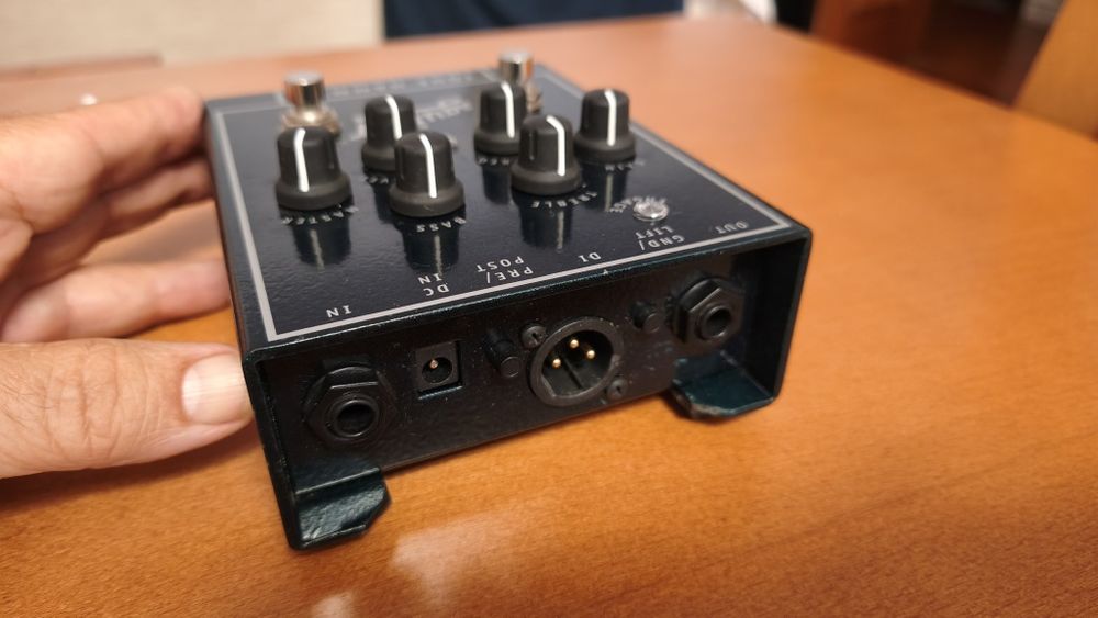 Pré amp Aguilar Tone Hammer