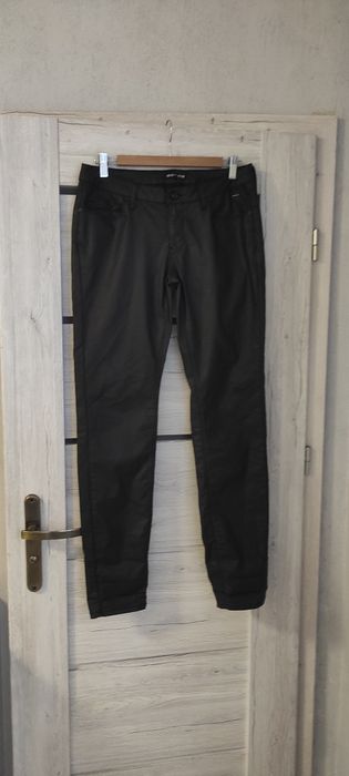 Super spodnie skorkowe 40