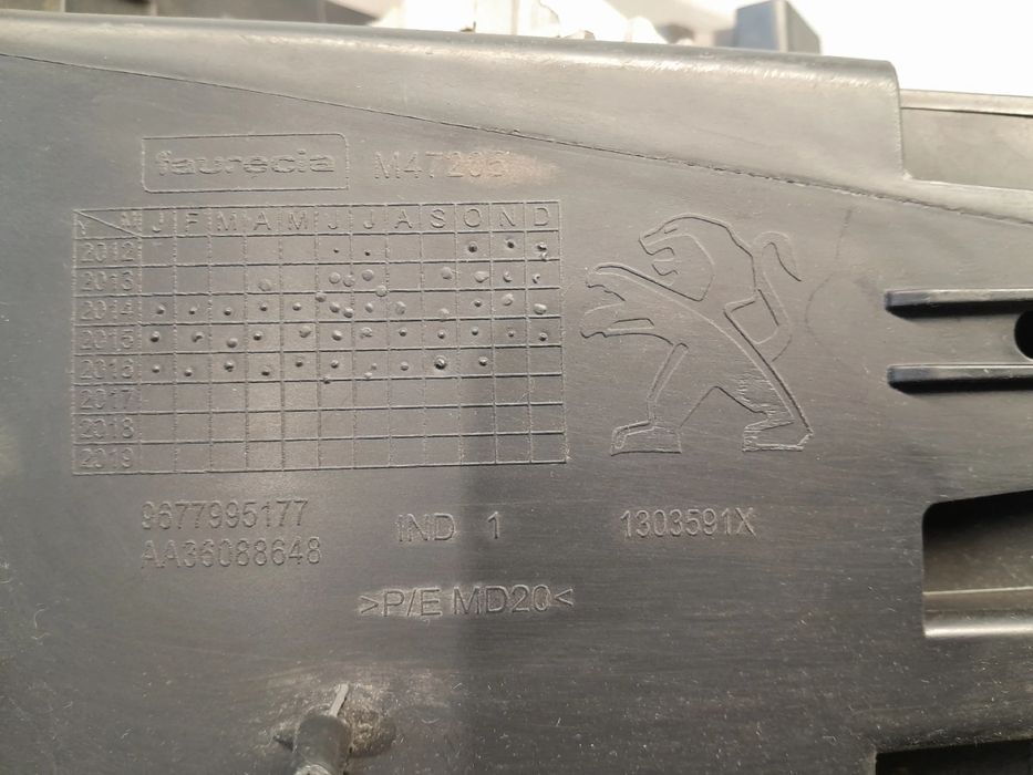 Porta luvas PEUGEOT 308 SW II