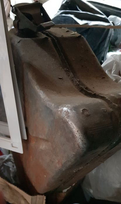 Канистры под бензин, солярку