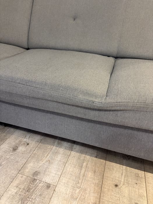 Sofa jasno szara