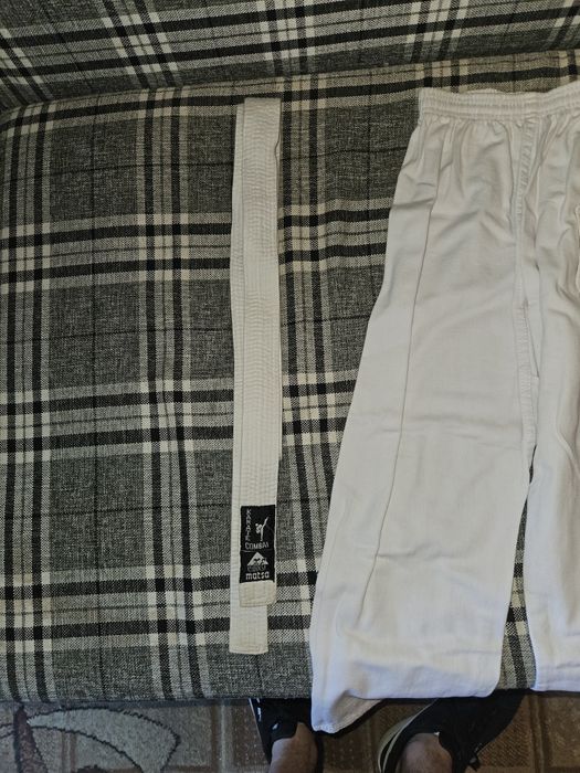 Кимоно детское для занятия каратэ или же для дома