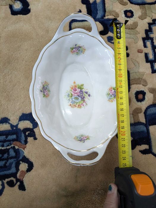 Conjunto de 23 peças de porcelanas encarnaçao