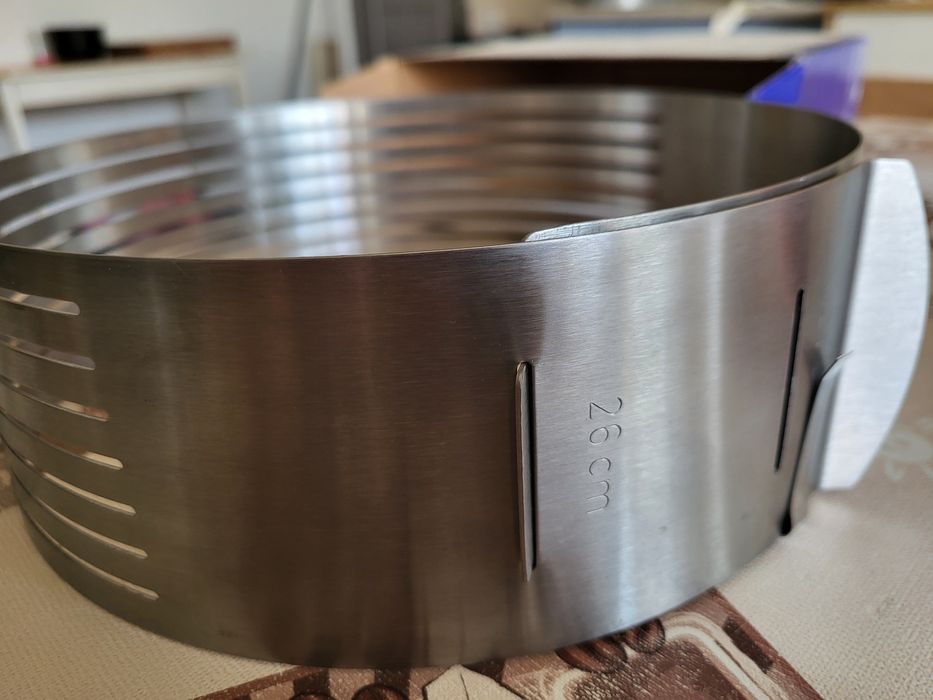 Форма для нарізки  бісквіта на коржі 26 і 28 см