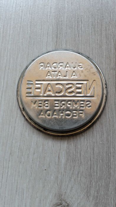 Metalowa puszka po kawie Nescafe Instant - vintage