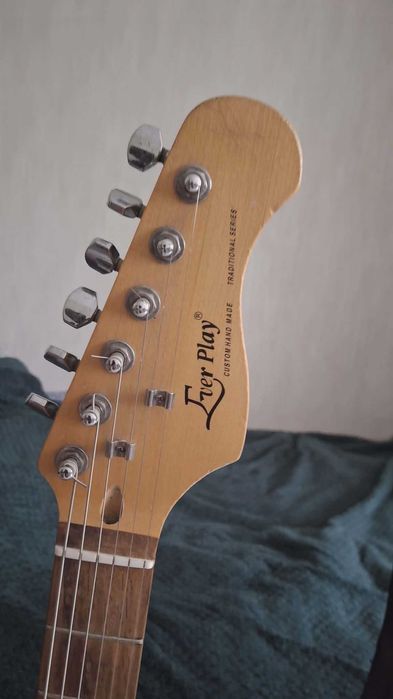 Gitara Elektryczna ever play ST-2 + zestaw [wzmacniacz+ akcesoria]